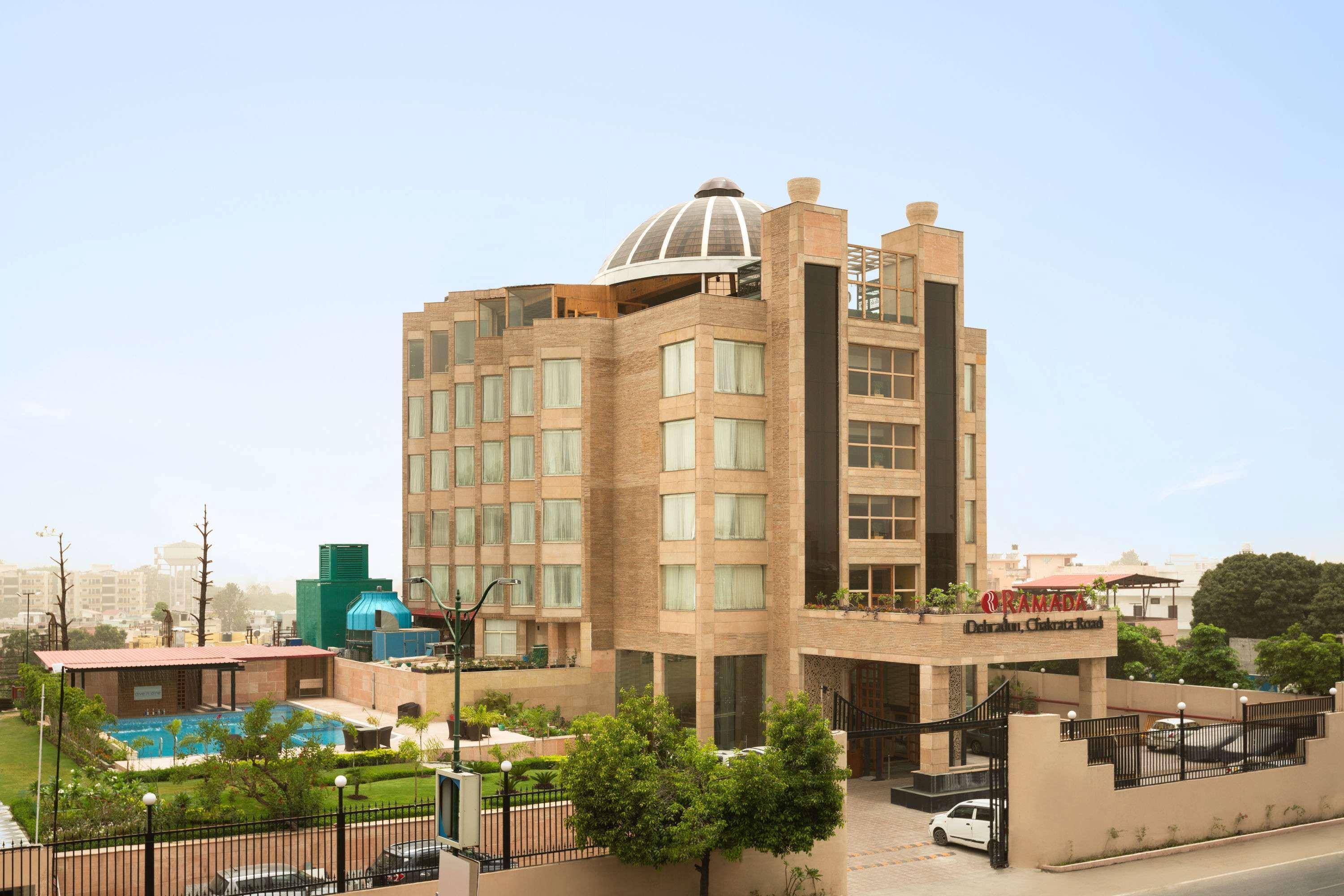 Ramada Dehradun Chakrata Road Hotel Exterior foto